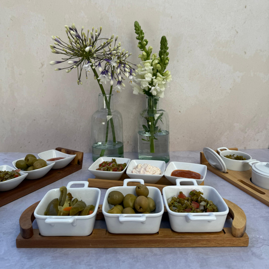 Juego de 3 cazuelitas cuadradas + base de madera